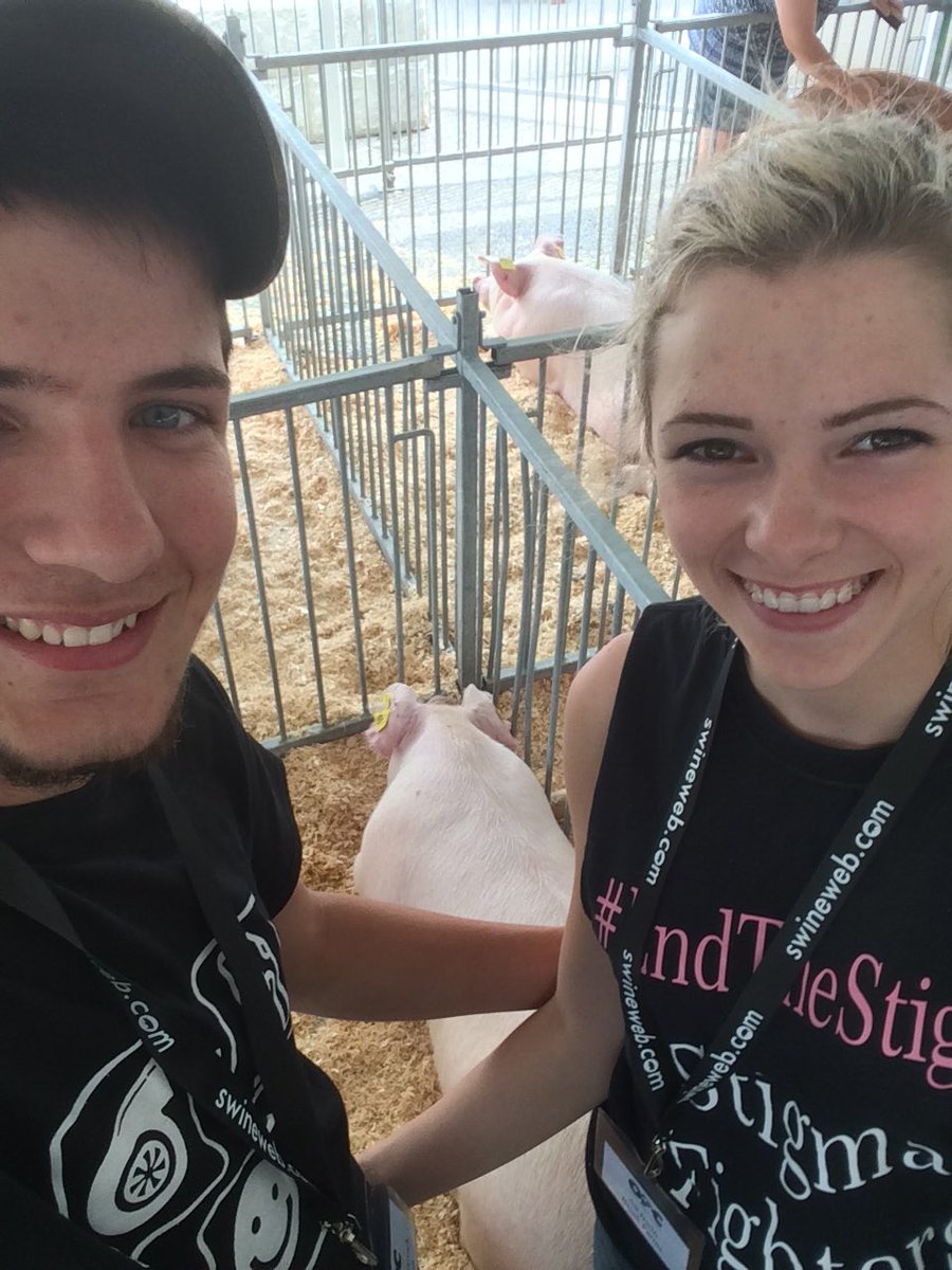 fonsie96's tweet photo. Ready to show in the #baconmakerclassic at the @OntPorkCongress #ontag #bacon #opc https://t.co/sW4wDPPOiZ