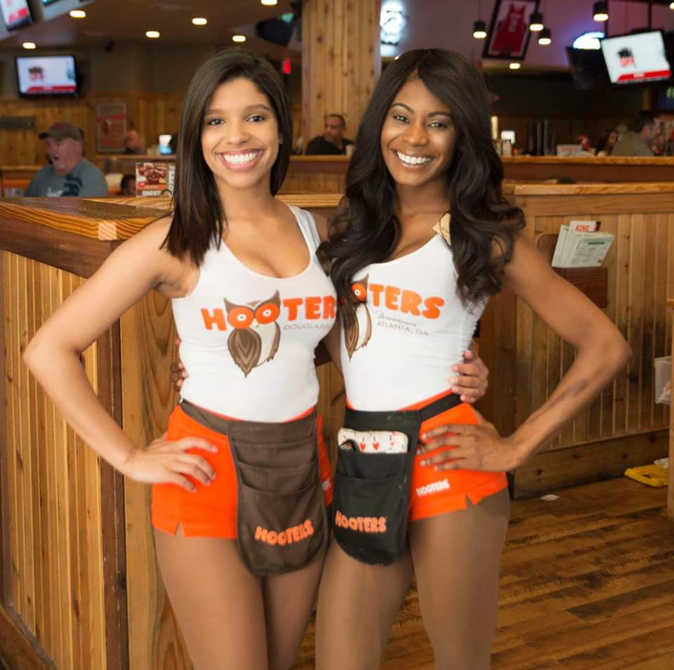 CorpFightNight's tweet photo. Pics from #ACFN11 weigh in @Hooters! Ahh the amazing #Hooters girls! https://t.co/qFHZICX9fp