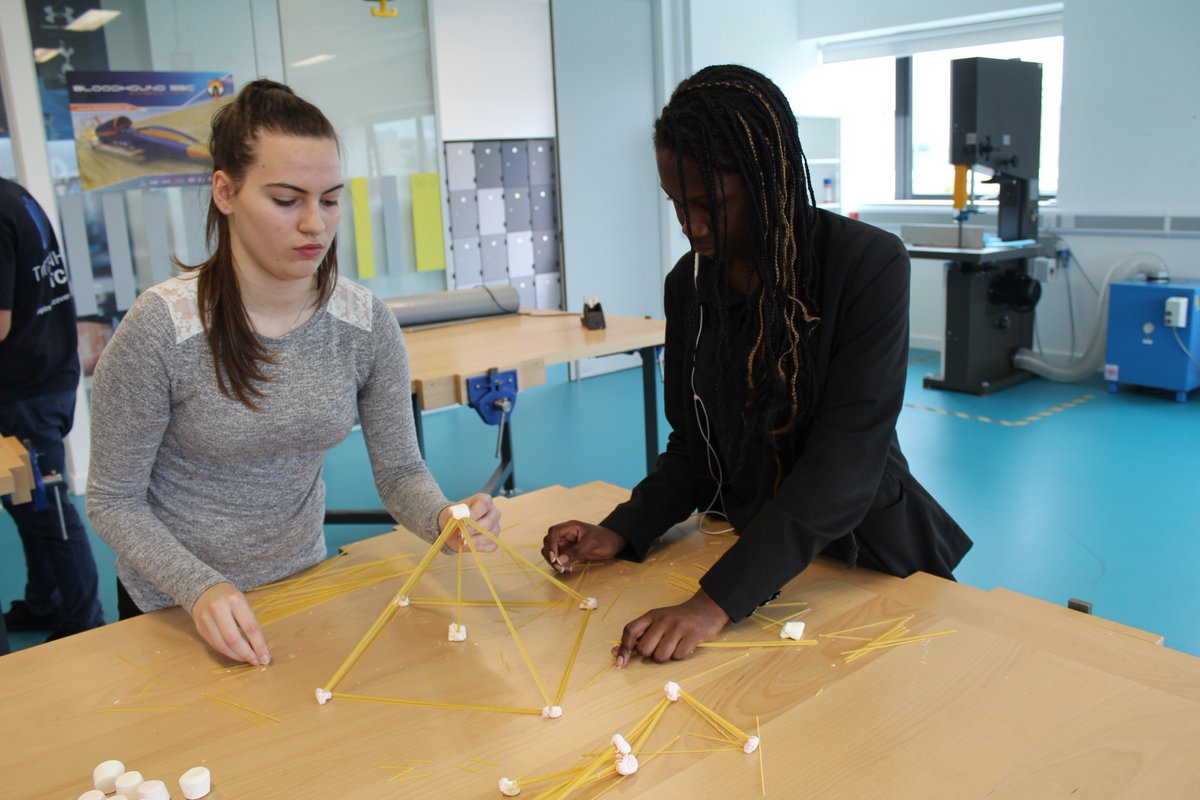 TottenhamUTC's tweet image. Students mark #NWED16 with the Tall Tower Challenge! tottenhamutc.co.uk/tutc-students-… #TUTCBeAmazed