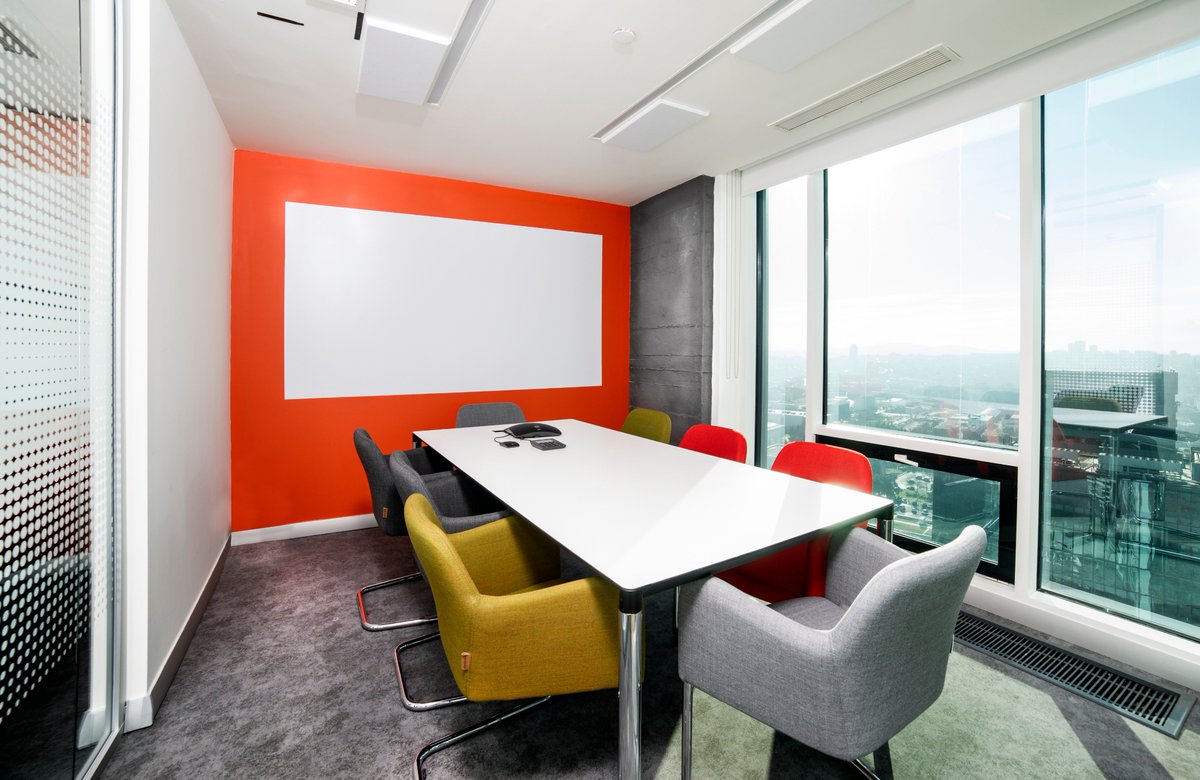 KoleksiyonFurn's tweet photo. Meeting Tips: 7) Design an attractive room to energize your #meetings!
#Calvino #desksystem &amp; #Miranda #officechair https://t.co/VsP0cDjf7N