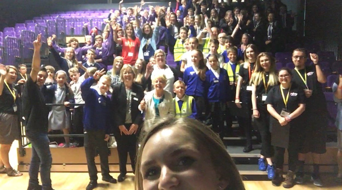 Abbiedew's tweet photo. Our @miniweday2016 #epicselfie https://t.co/5oTkq5GTGW