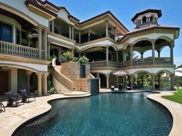 RealRich_Life's tweet photo. Need this backyard https://t.co/TB1Be7Gg6y