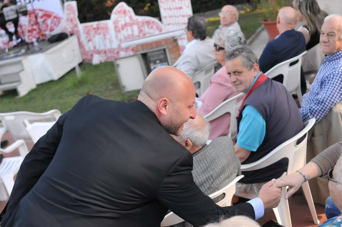 ConRomaAlComune's tweet photo. @IgnazioCozzoli eletto consigliere comunale a #Roma: inizia un nuovo percorso ...
https://t.co/qiiN9jEpl7 https://t.co/XJOEjquh15