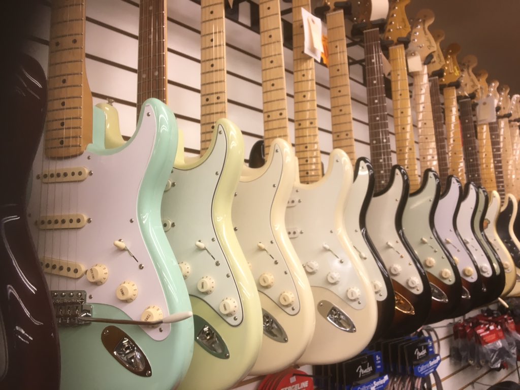 You know you want one... #fender