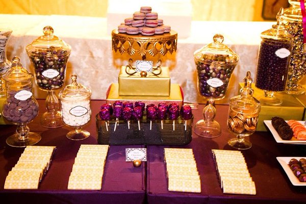 Sweet candy buffet instead of dessert table? Is good choice!