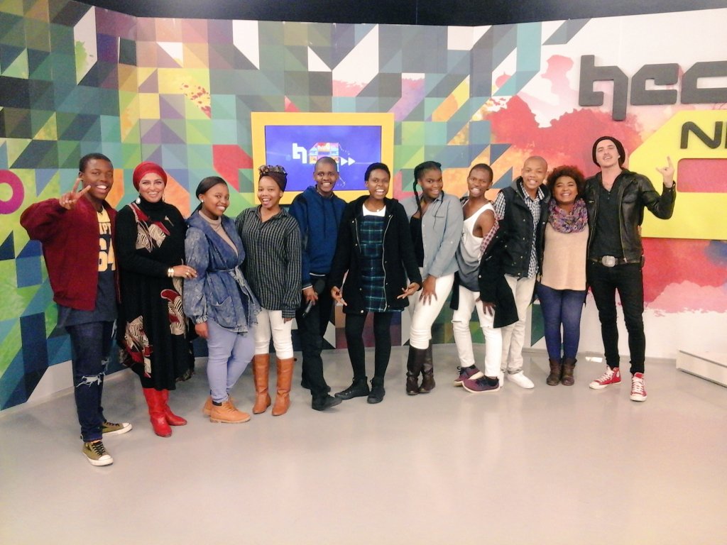 hecticnine9's tweet photo. Thanks for joining us for our #HecticTalk Show, tune in tomorrow for a Musical #HecticTime! @SABC_2 @StuartReeceBand https://t.co/5MI6SG97Kk
