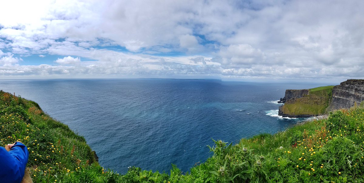 1truearsalan's tweet image. Here is a taste of the Cliffs of Moher. 

#MoherCliffs #Ireland
