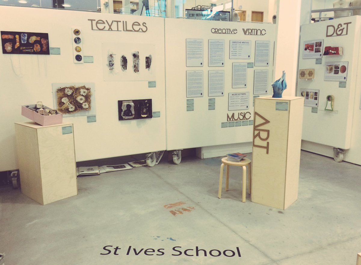 FalmouthUni's tweet photo. CreatEd looking fab, we can't wait to see you all later #cornwallcreates @capeschool @StIvesSch @TruroHigh https://t.co/t3EOhKgvIp