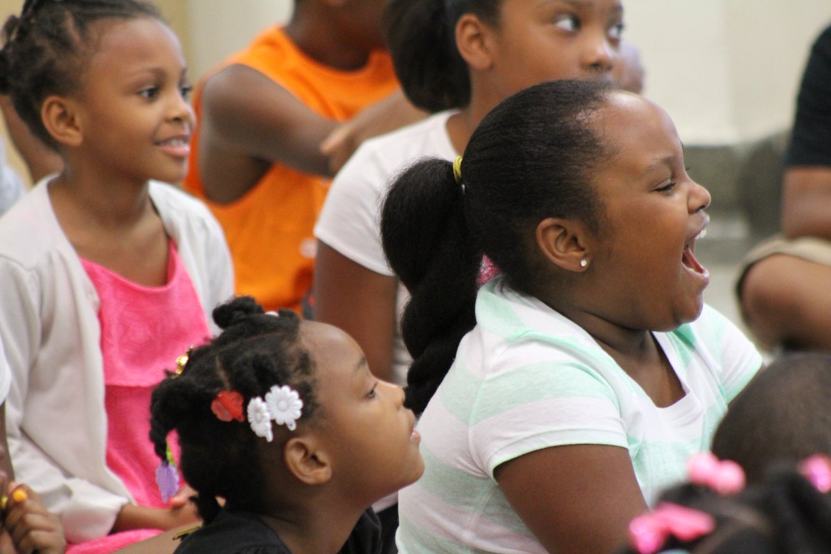 StGeorgesSILou's tweet image. #ReadingRocket's guest reader today was Dr. Drew! Thanks for sharing "The Giving Tree" with us!