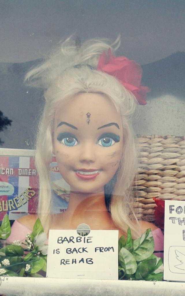 Munted Barbie tweet media