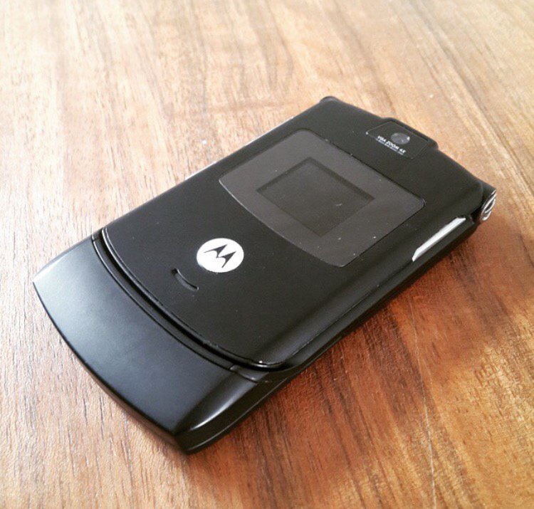 #TBT to when this was the best cell phone to have