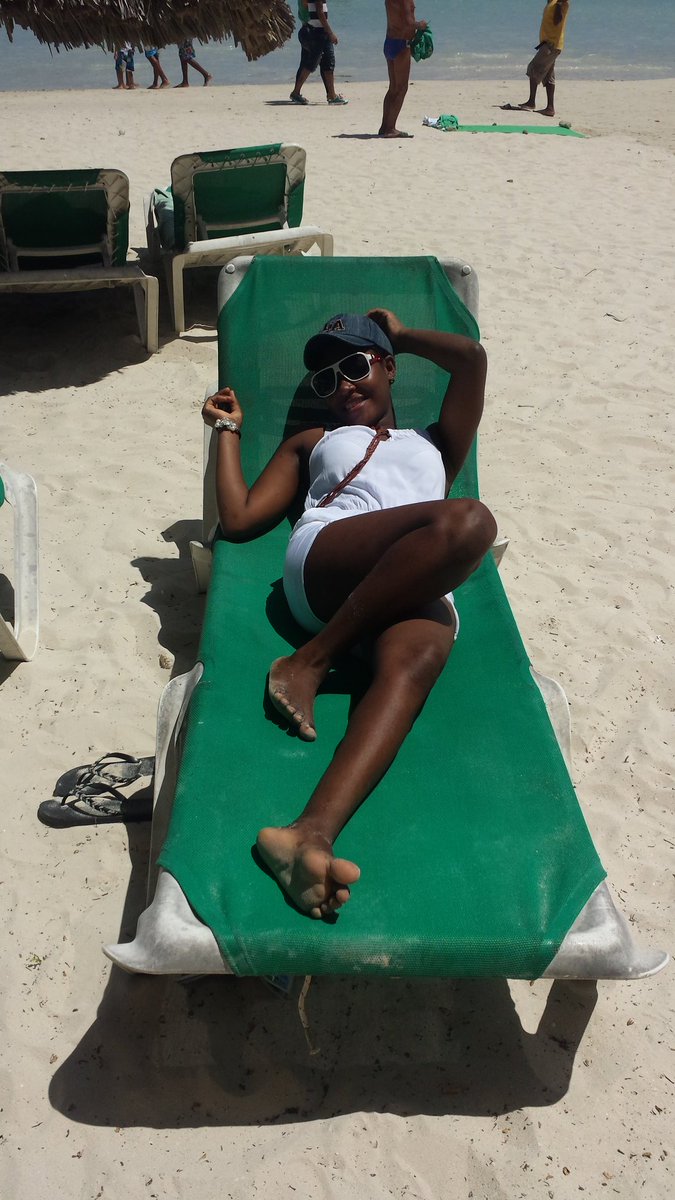 De pasehito en la playa