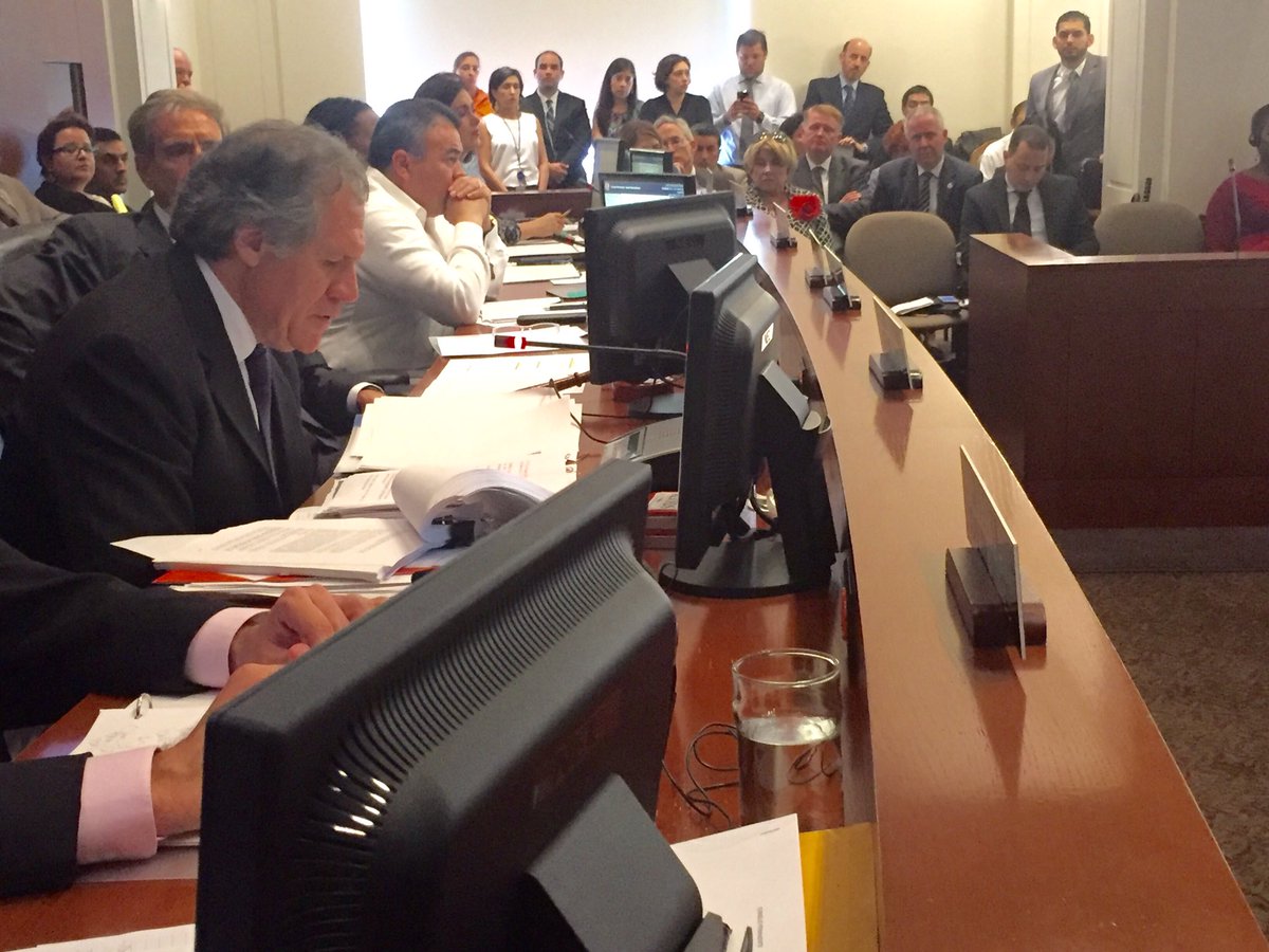 Luis Almagro tweet media