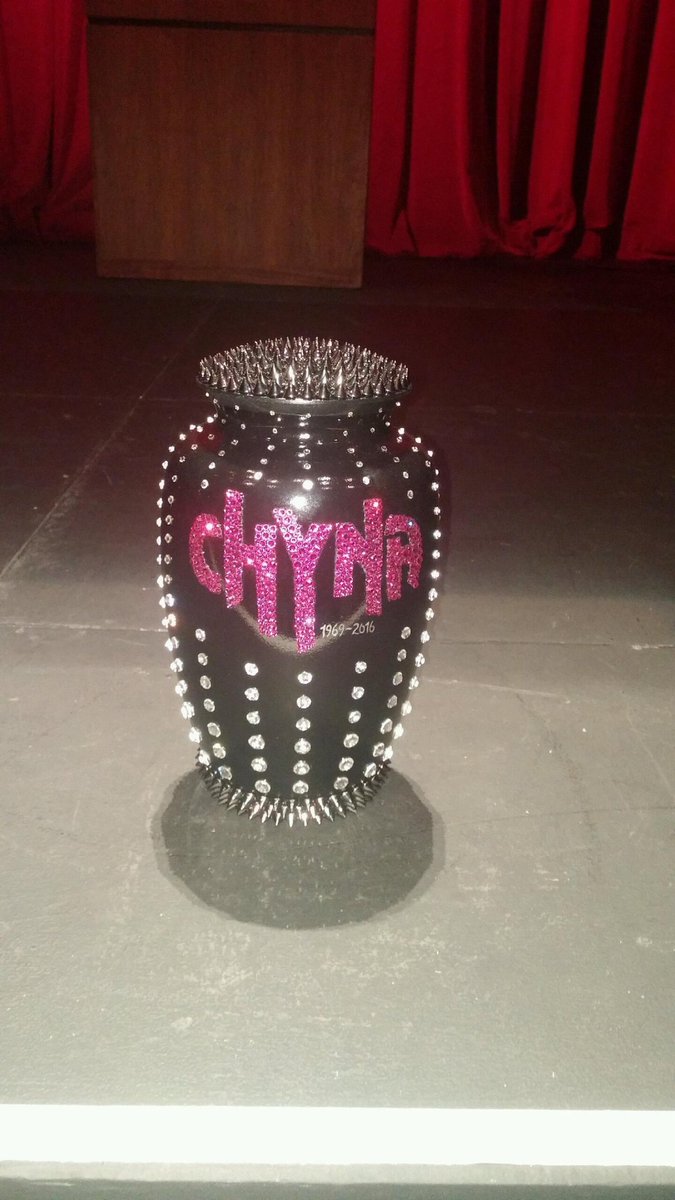 everhartchad's tweet photo. #ChynaMemorial @ChynaJoanLaurer #RIP #MyLove XoXoX #Namaste https://t.co/n4GLU2z2lM