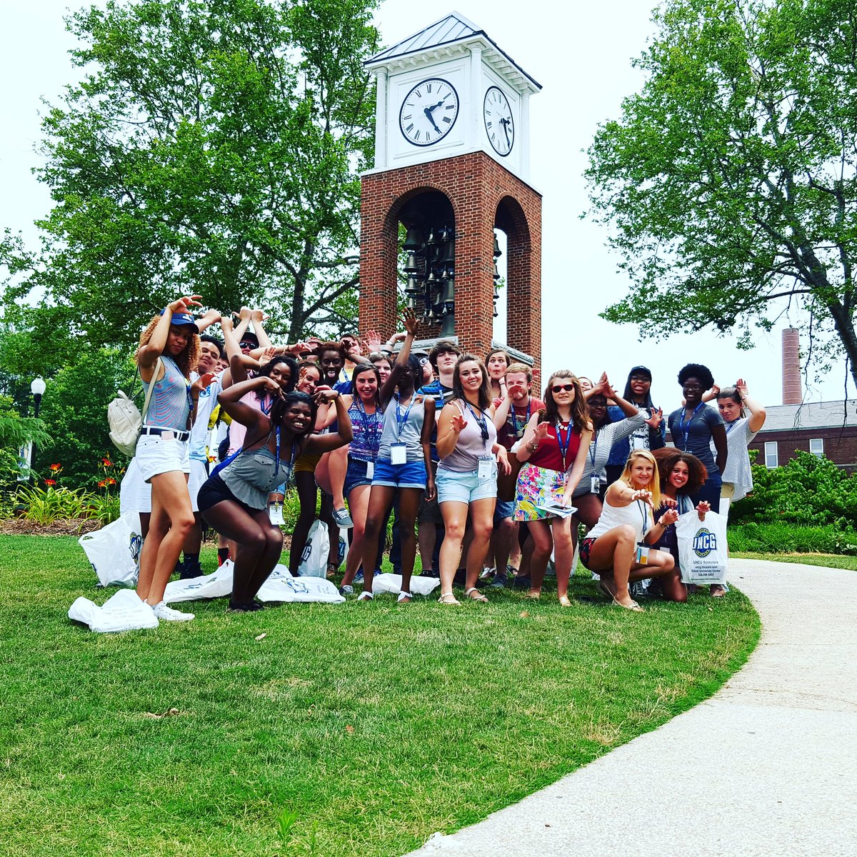 Daniel_uncgSOS's tweet photo. The #danimals are ready to have the "time" of their lives! #Grogan #uncgsoar #uncg20 https://t.co/hH6DOZlo7p