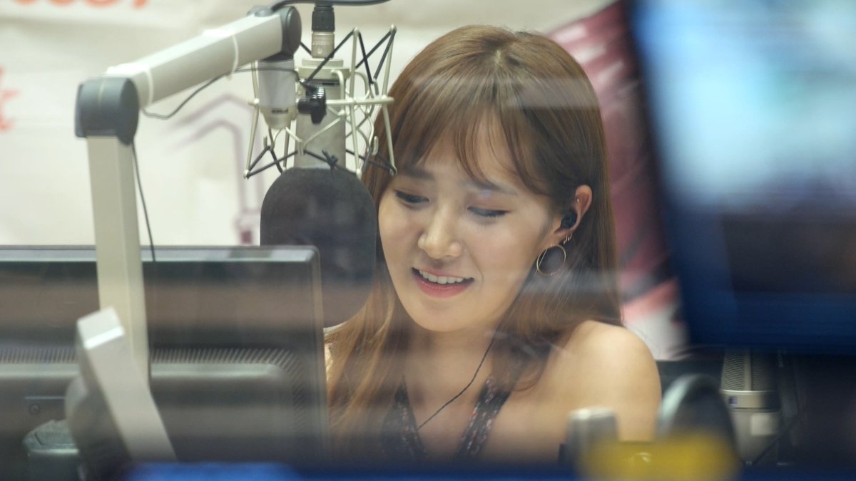[PIC][23/24/25/26-06-2016] Yuri làm DJ đặc biệt cho "Radio KBS Cool FM Sukira" vào tối nay  ClpaFgoUoAAasP-