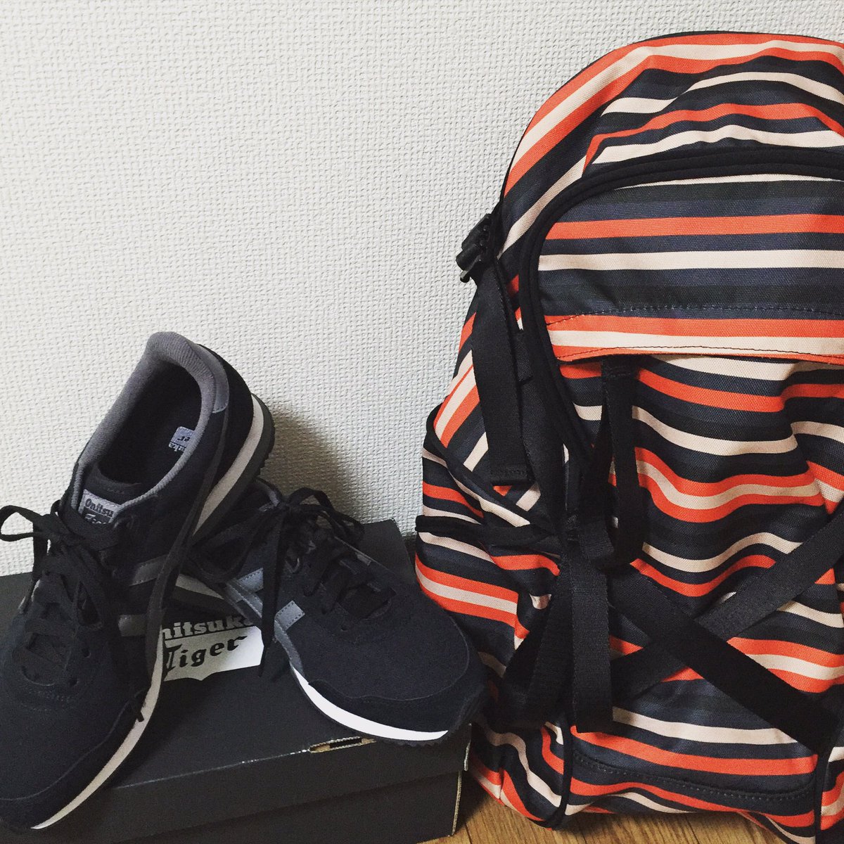 ICHI7024's tweet photo. 明日からの旅に備えてNew Goods！Onitsuka Tiger Shoes &amp; Bag

いよいよ日本選手権！！

#onitsukatiger #オニツカタイガー #dualio #andreapompilio https://t.co/KutLUAEsjN