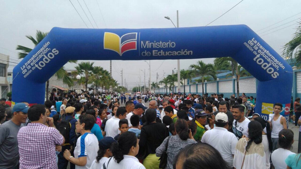 DeporteEc's tweet photo. #EcuadorEjercítate activa a los participantes de la 'Carrera 5 K Educación, Familia y Deporte' en Machala, El Oro https://t.co/k4DISjN2Au
