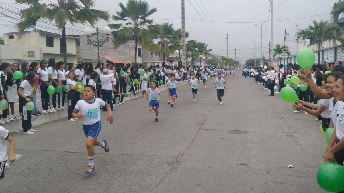 DeporteEc's tweet photo. #EcuadorEjercítate activa a los participantes de la 'Carrera 5 K Educación, Familia y Deporte' en Machala, El Oro https://t.co/k4DISjN2Au