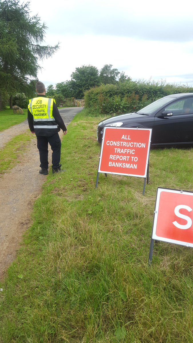 TeamJCIB's tweet image. On site with one of our Traffic Management Team
