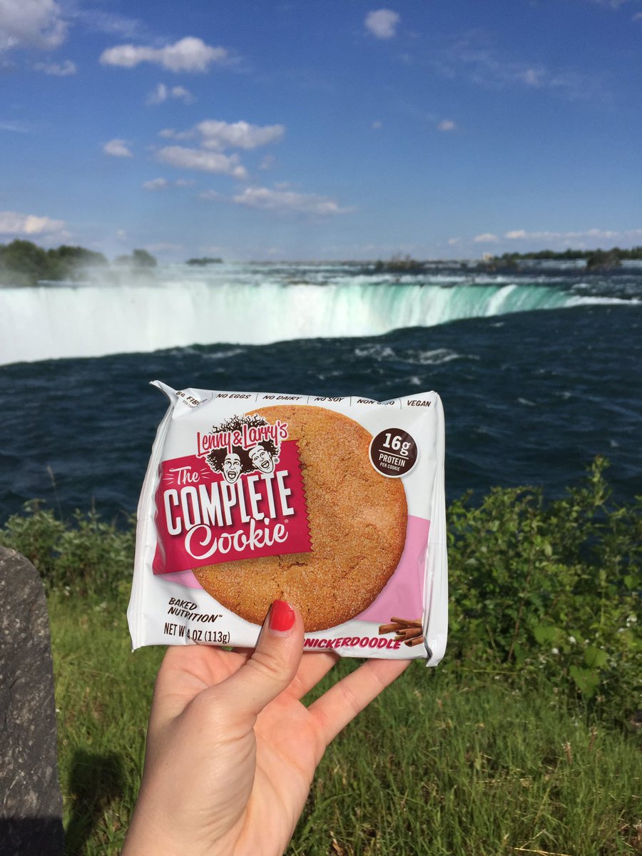 FoodAllergyFit's tweet photo. We bring @lennylarrys cookies where ever we go! Even Niagra Falls in Canada! #foodallergyfit #foodallergy #fitness https://t.co/nQcKGu07WH