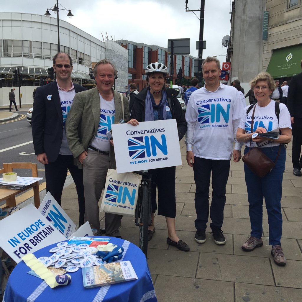 oonaghmoulton's tweet photo. The IN crowd at Wimbledon Station & Centre Court @JaniceHoward8 @S_Hammond &supporters
#conservativesIN #strongerIn https://t.co/QLettDUbvT