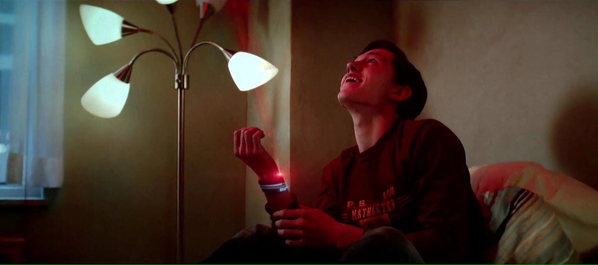 AGirafaDoBill's tweet photo. My #TeenChoice for #ChoiceMovieSceneStealer is #TomHolland @TomHolland1996 from #CapitanAmericaCivilWar @thollandbr https://t.co/v7PGOCLSb5