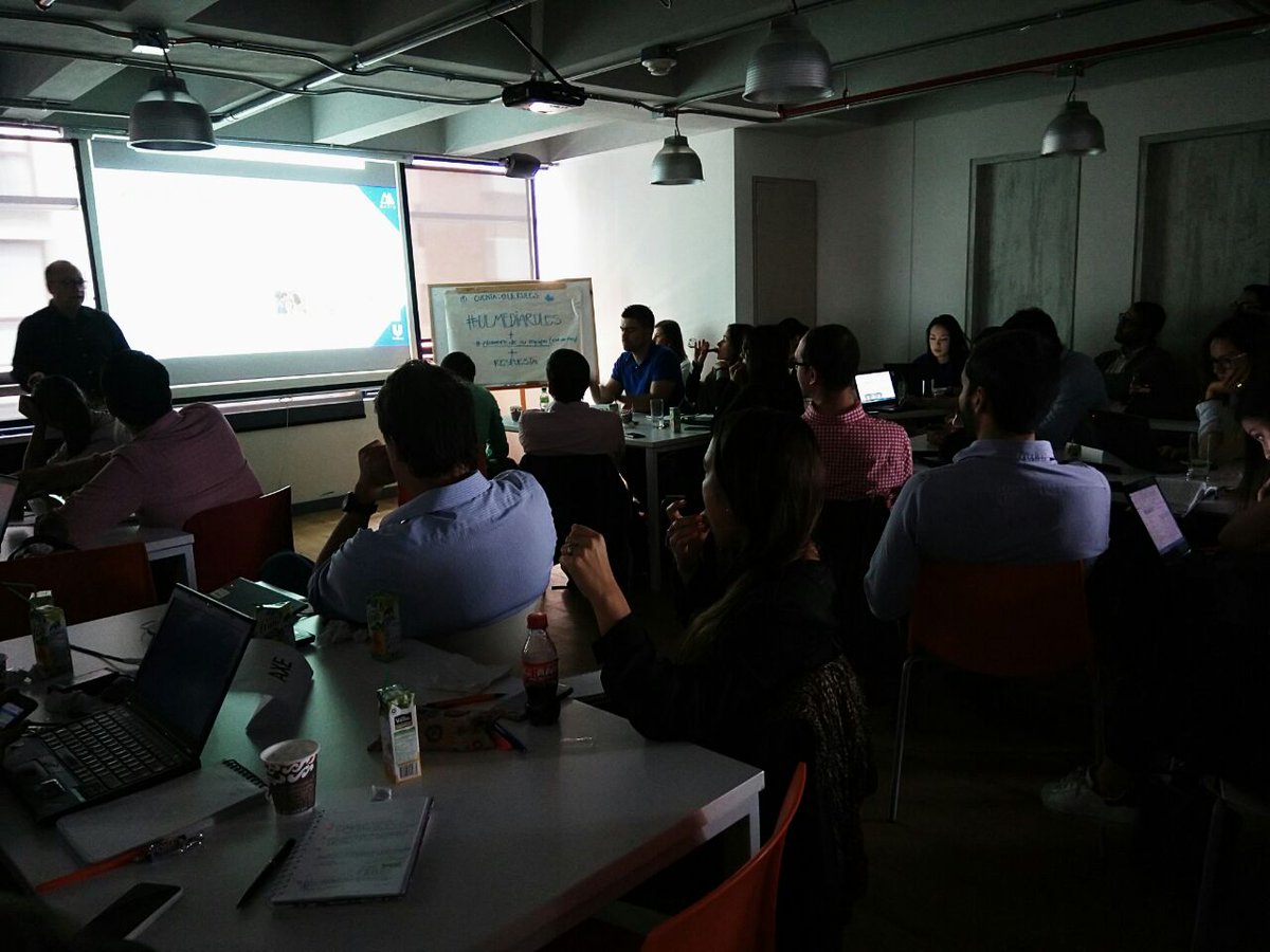 UlRules's tweet photo. #ULMediaRules En estos momentos Elkin Rodríguez habla sobre vídeo y diferentes formatos con respecto a la eficiencia https://t.co/QbpUJVnHsN