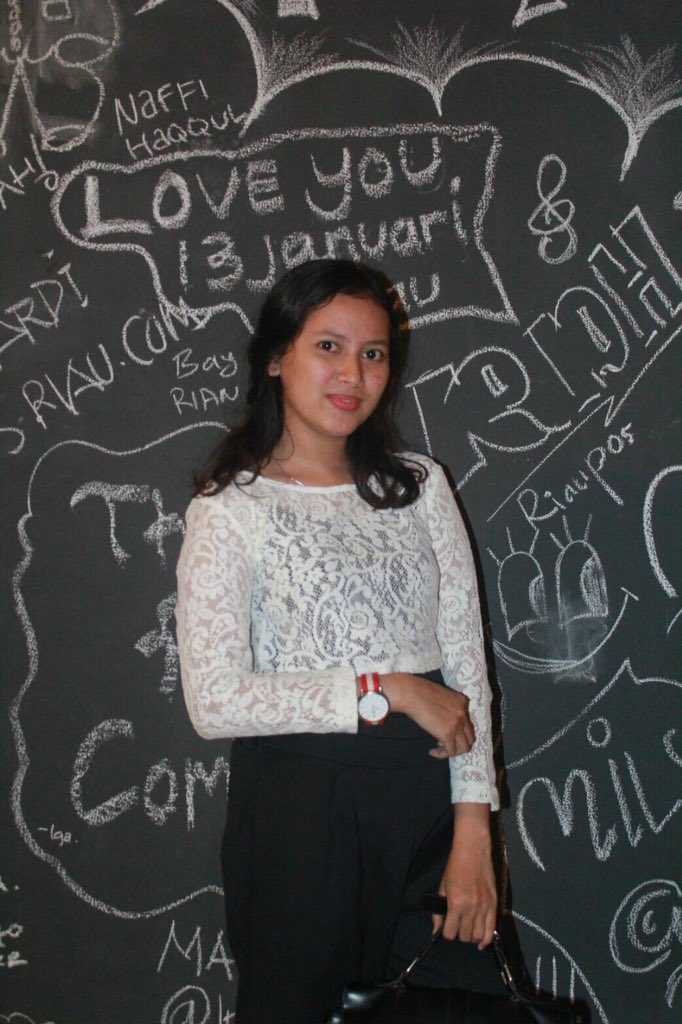 Apapun yang terjadi ni cewek yang buat aku kembali bersemangat untuk hidup loveyoumore <a href="/debbylaadhysa/">Debby Adhysa</a>