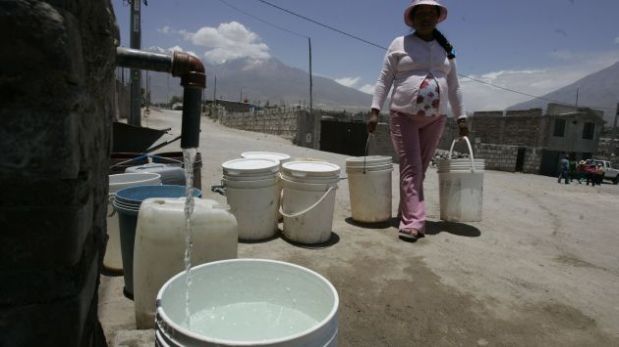 noticiAmerica's tweet photo. #Sedapal: servicio de agua será restablecido en distritos afectados ► https://t.co/d7XeYs85Qg https://t.co/40gHSk5vCA