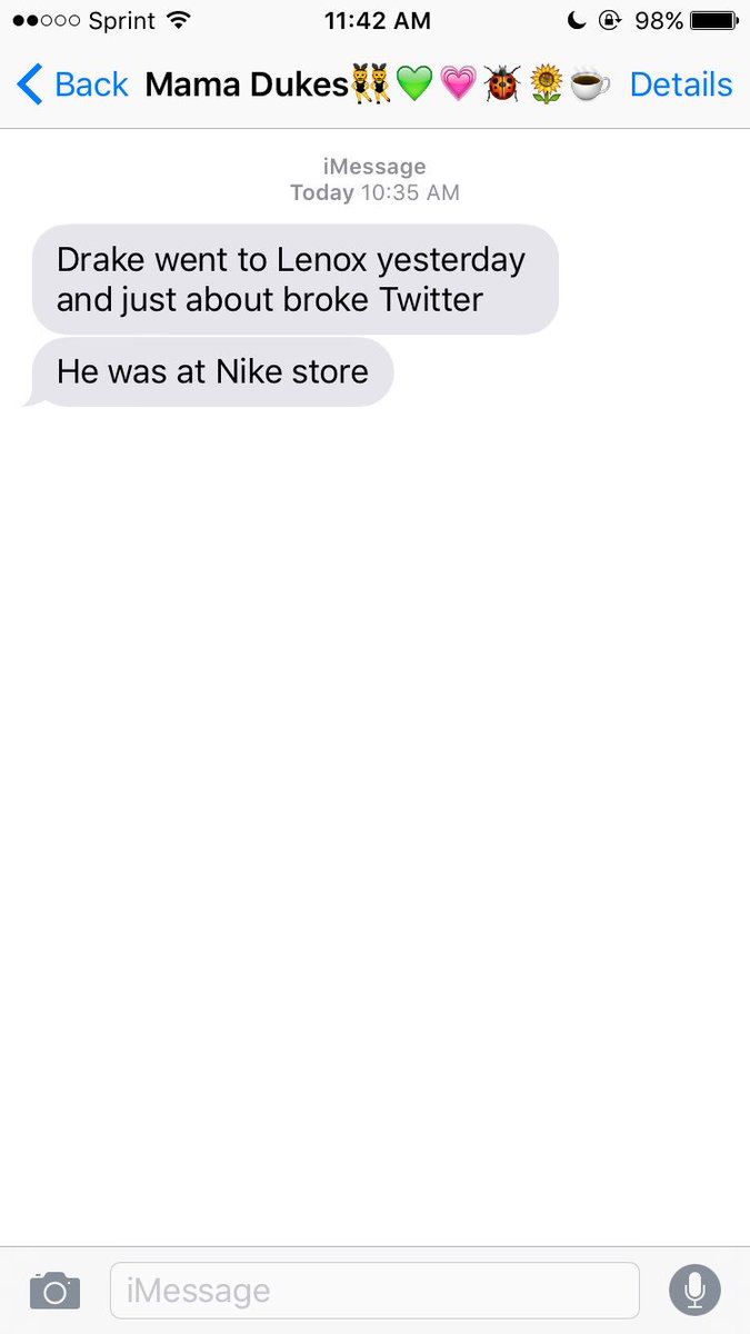 halz_berry's tweet photo. When your mom is cooler than you ๐๐๐ญ๐ #shekeepsup https://t.co/vXtu7wig3C