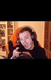 EdArtFX's tweet photo. @RedstoneKnarias. Algunos Heroes Llevan Capas Otros Solo Tienen UN carisma Y humor Que Cautiva Ah Miles De Personas https://t.co/HsWyYms0qe