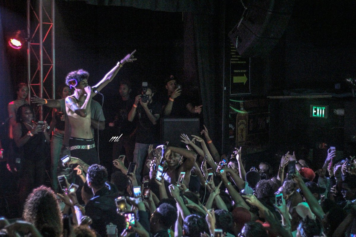 TrillSammyy's tweet photo. Denver was a movie last night 🤘🏼💯 https://t.co/bkSp5smnFQ