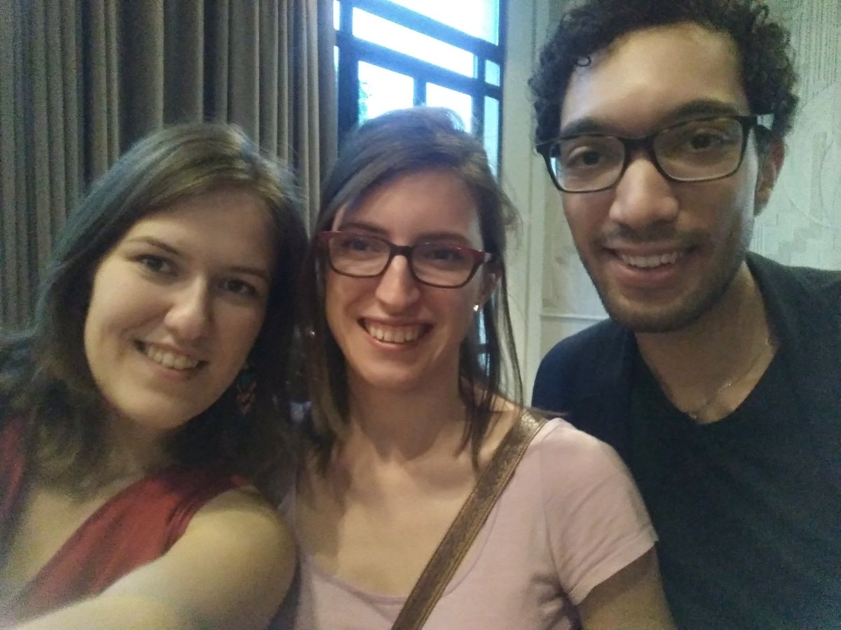 Mercinity's tweet image. Petit souvenir avec @KatrinaCG de l'équipe @100jours qui retourne bientôt au #Québec ! 😱 #pleasedontleave #startup