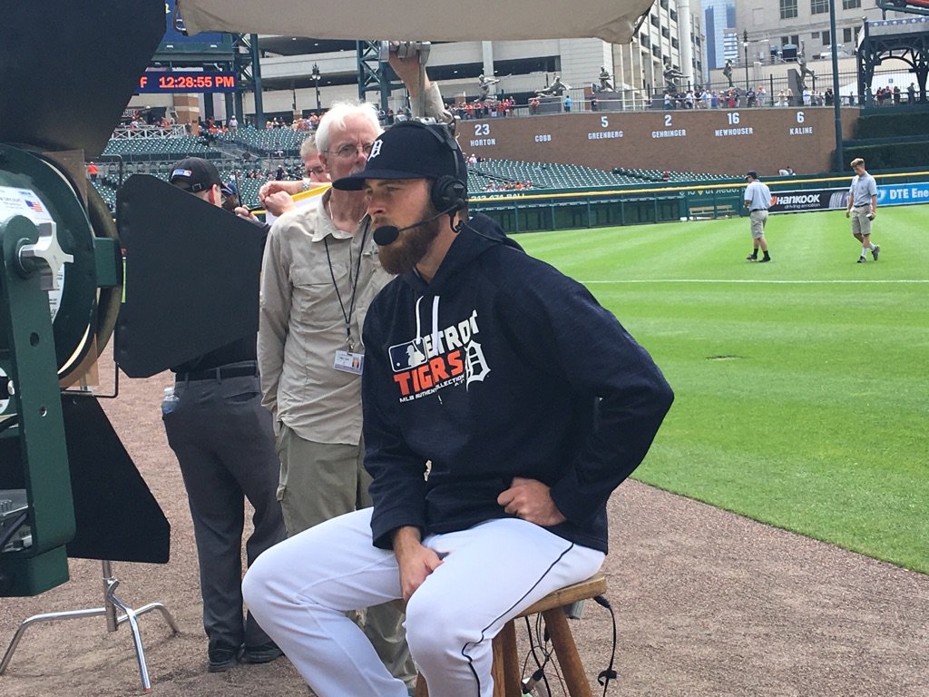 DetroitTigersPR's tweet photo. .@leftyryan91 talking with @JohnKeatingFSD on Tigers Live prior to today's game vs. Seattle. https://t.co/oVo1hM26ic