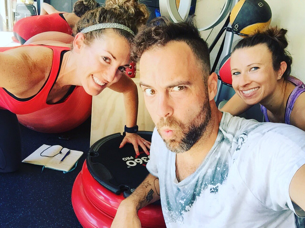 thebrianpurcell's tweet photo. #workout @completeBURN #Fitness #trainers #garageworkout #fitfam #fitdude #fitchicks #metcon #miofuse #step360 https://t.co/S1U5BVLsp7