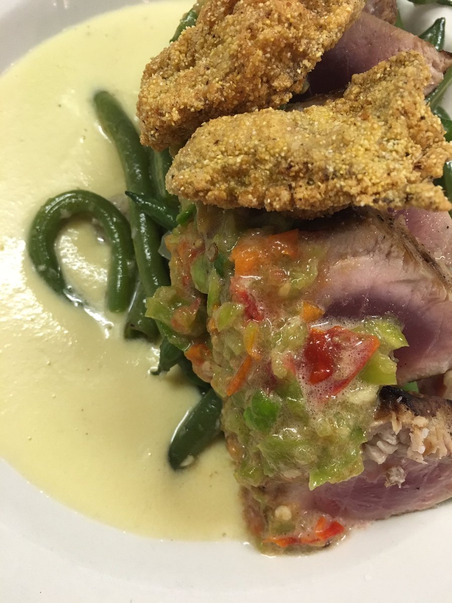 highhatcafe's tweet image. Seared tuna with brown rice, sweet corn broth, green beans, fried oysters, and tomato pepper relish. #eatlocal