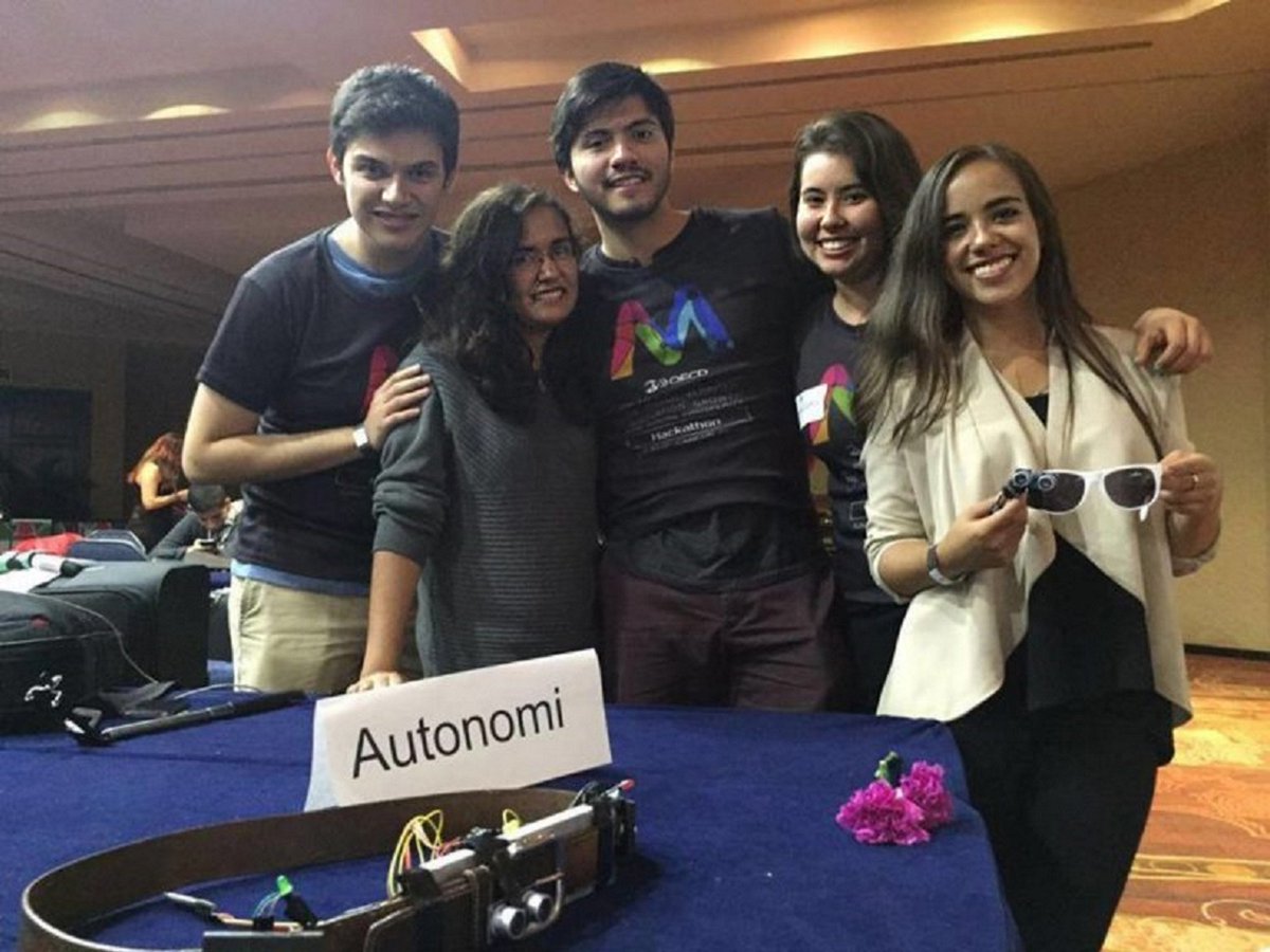 Notimex's tweet photo. Alumnos de la @UAG_Oficial ganaron el 1er lugar mundial en la categoría de Emprendimiento en el BIAC Hackathon. https://t.co/1aojs1qvhi