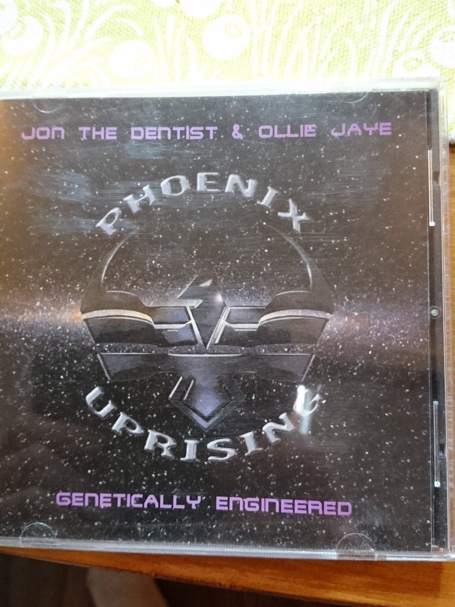 jimichanga's tweet photo. @OllieJaye and this cd you both signed for me in L2 tranzaction https://t.co/s8iQMsX0x5