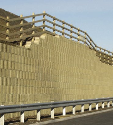 Maccaferri_UK's tweet photo. #MacWall combines the aesthetics of masonry walls with the reassurance of #reinforcedearth https://t.co/2ZrcTkq7a3 https://t.co/ea2DO9nmyg