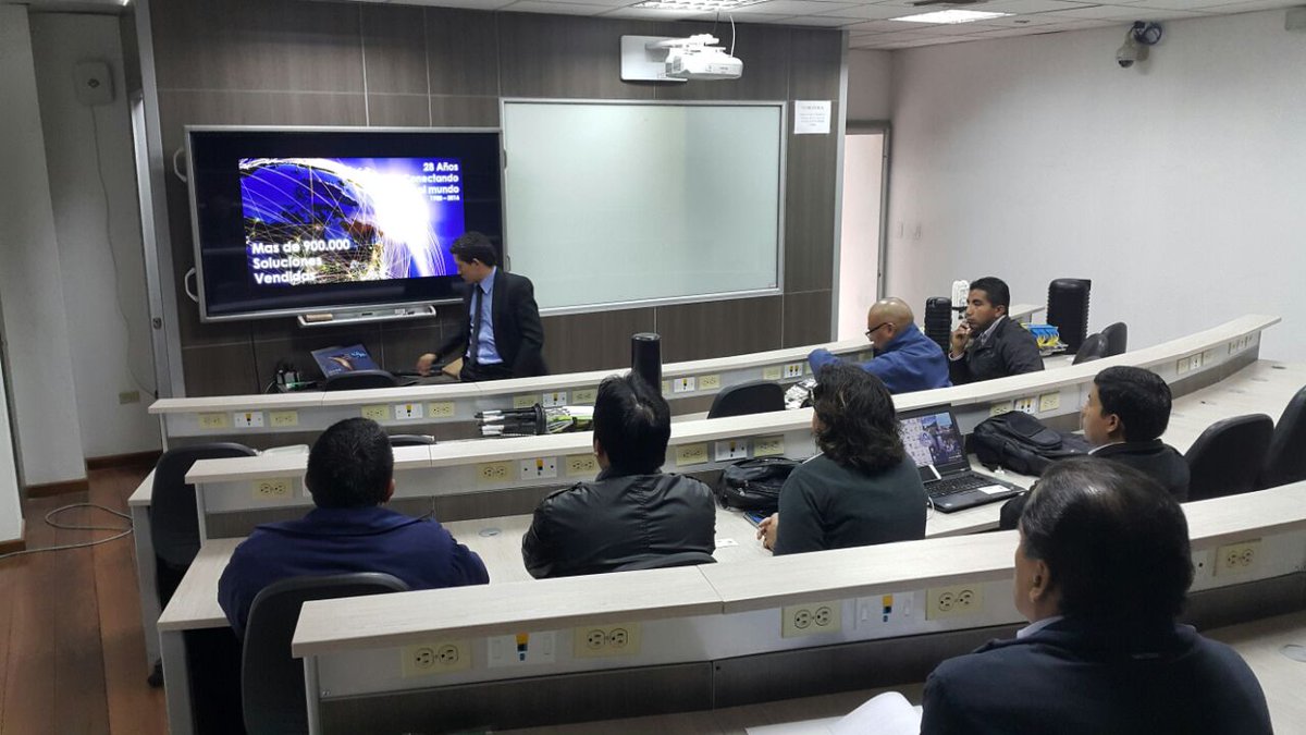 SilverLtda1's tweet photo. Haciendo presencia en @CuencaEcuador  (Homolagacion de productos de Fibra Óptica ) https://t.co/jZFsDzPXNa