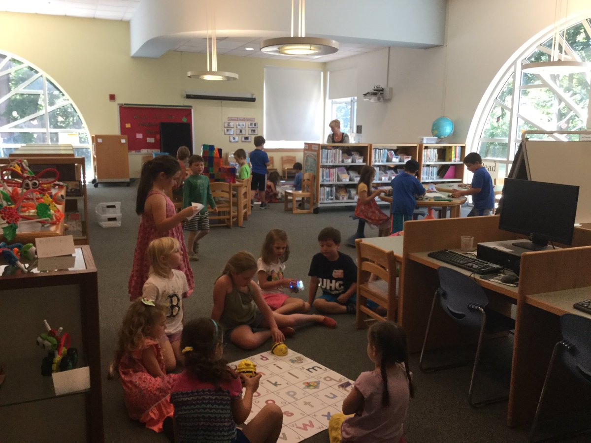 MemLibrary's tweet photo. Some last day fun &amp; learning in the library! #memPK1 #medfieldPS @MCPE_Medfield #tlchat https://t.co/qLKo4qf7NG