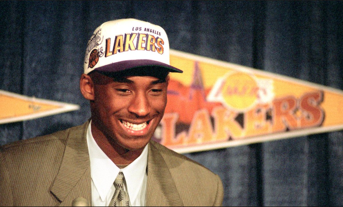 marissalipsuck's tweet photo. #KobeTribute by @rorockwell #newvibes #fire 
https://t.co/7JRZlKfJvn https://t.co/KJQD7BRmwO