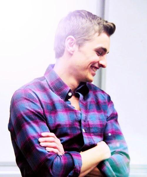 WantedByFBI's tweet image. * Throws Cards Faster Then You Can Run
* Semi Literate 
*18+
*RTs Please