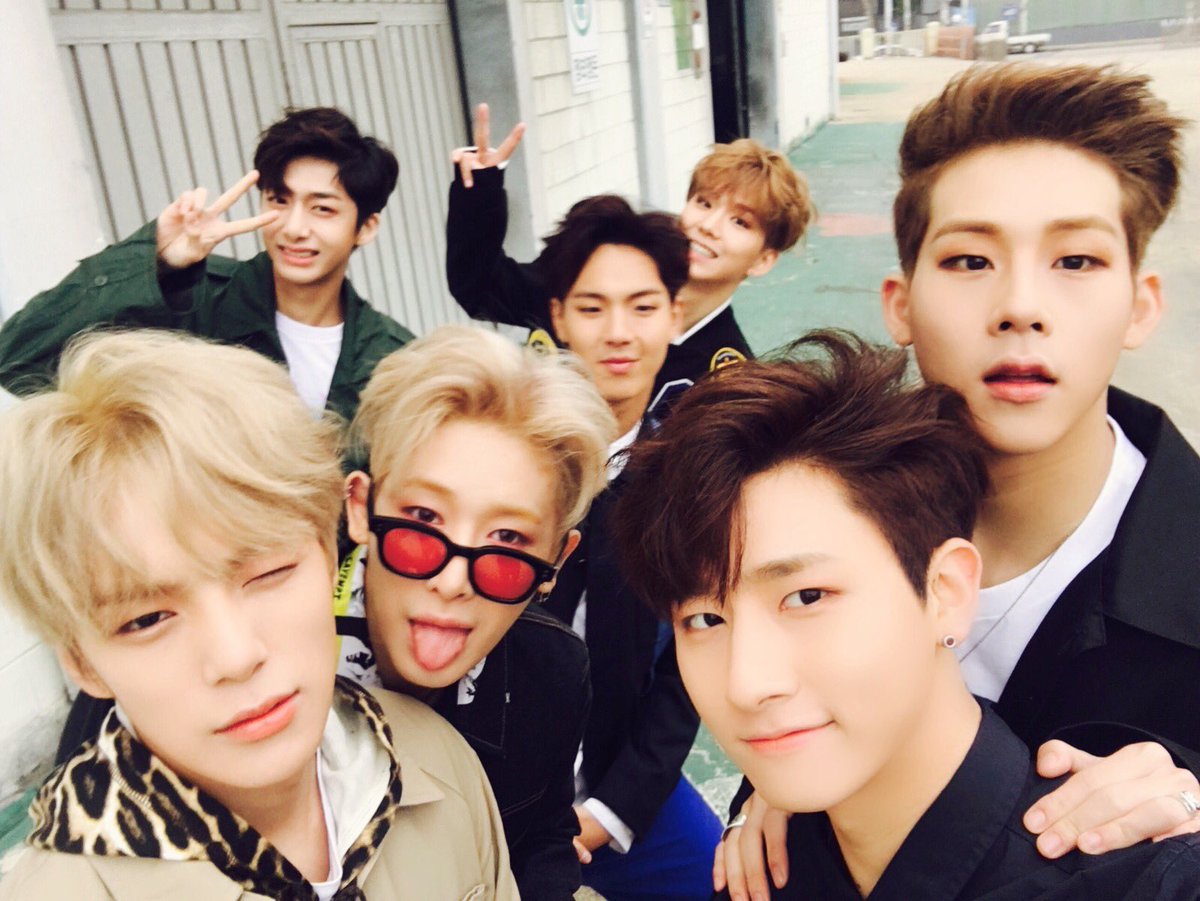 MONSTAXTRANS's tweet photo. (TWITTER) 160616 I.M
Congrats 400 days! MONSTAX AND MONBEBE (lets) last long in the future too! #400DaysWithMONSTAX https://t.co/8iKZzcCivy