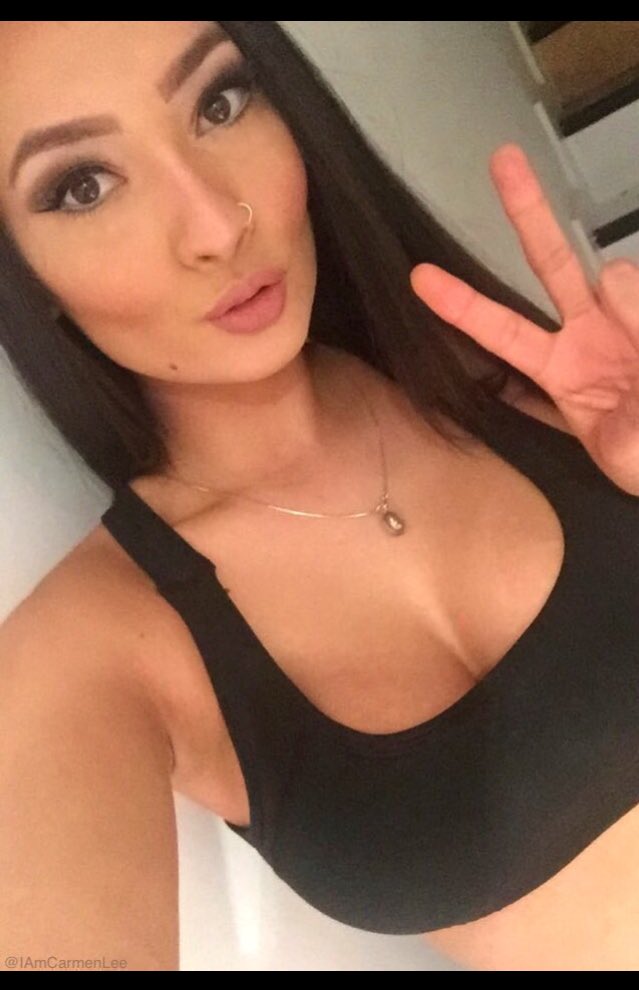 IAmFrontStage's tweet photo. Must follow ⭐️ @IAmCarmenLee ⭐️ #RT @Honey_B69 @Bmore_horny @iStan69 @cumcumlover @seebritishgirls @SX6YY @tterb80 https://t.co/u2LAzCuGrY