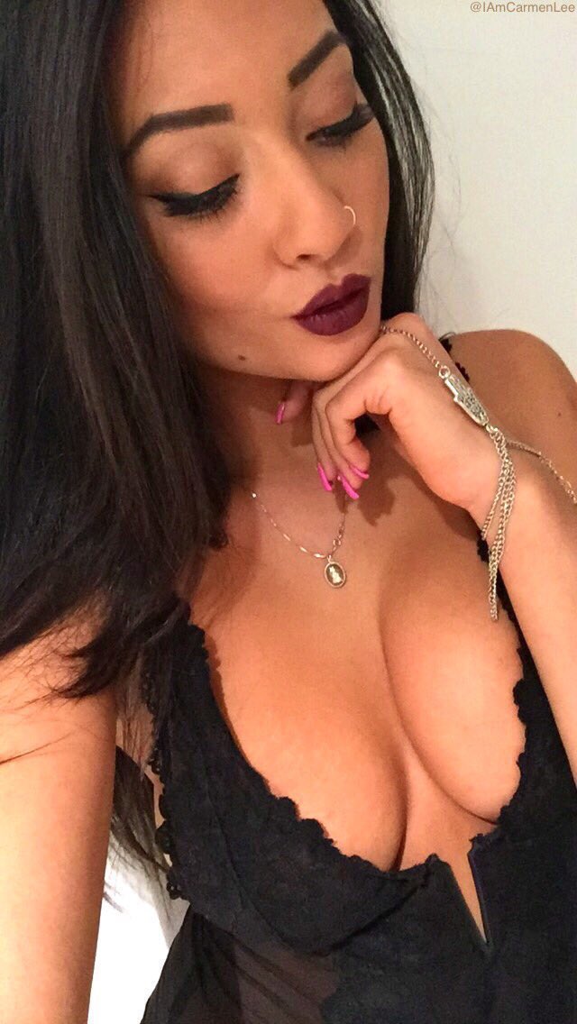 IAmFrontStage's tweet photo. Must follow ⭐️ @IAmCarmenLee ⭐️ #RT @Honey_B69 @Bmore_horny @iStan69 @cumcumlover @seebritishgirls @SX6YY @tterb80 https://t.co/u2LAzCuGrY