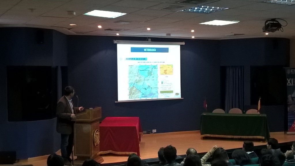 CristianTacuri's tweet photo. #CYTESPE2016 Expositor David  Carrera https://t.co/LSyPesHxNU