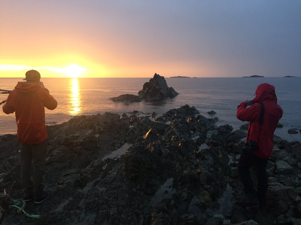 Stasher_BC's tweet image. My adventure pals at 4:45am getting some great images of a beautiful sunrise #BehindTheGram #ExploreNanaimo 😄