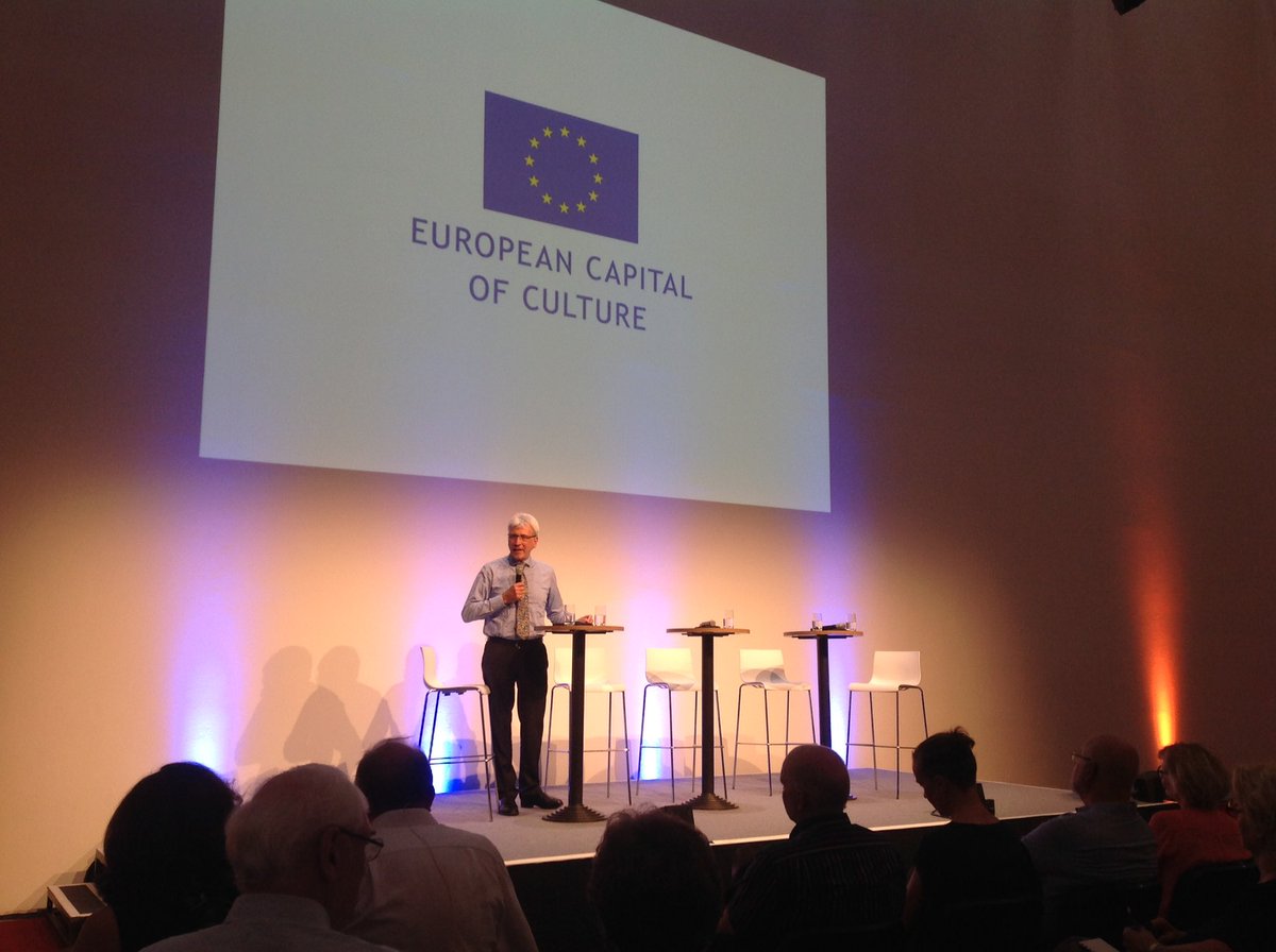 OB #Hilgen mit Blick auf heutige Abstimmung in #england über #Brexit: Hoffe, dass Europa nicht zerfällt. https://t.co/rya00UsjC5